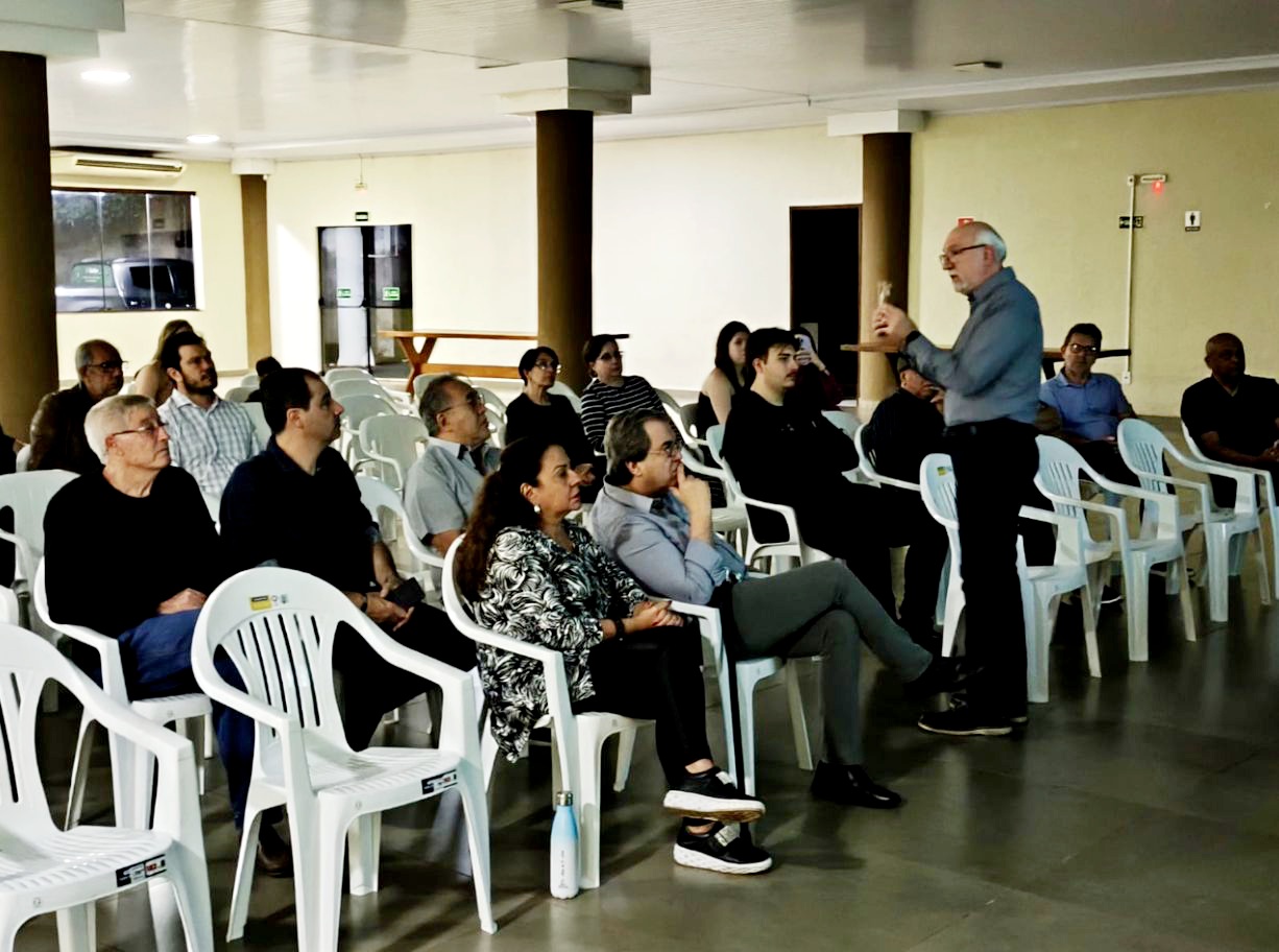 Read more about the article Loja Vinte de Agosto – Palestra “Saúde Vocal” – Dourados MS – 28/08/2024