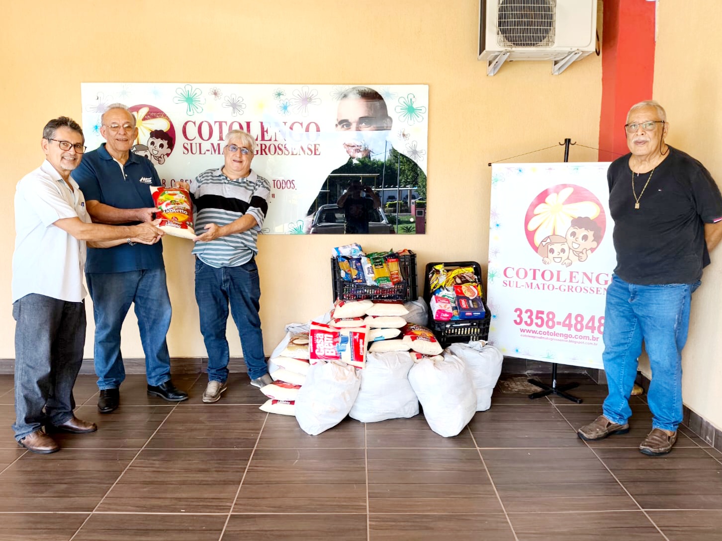 No momento, você está visualizando Doação de alimentos não perecíveis arreacadados pelas 03 Potências Maçônicas Regulares do MS beneficia importante Instituição do MS – 06/03/2026