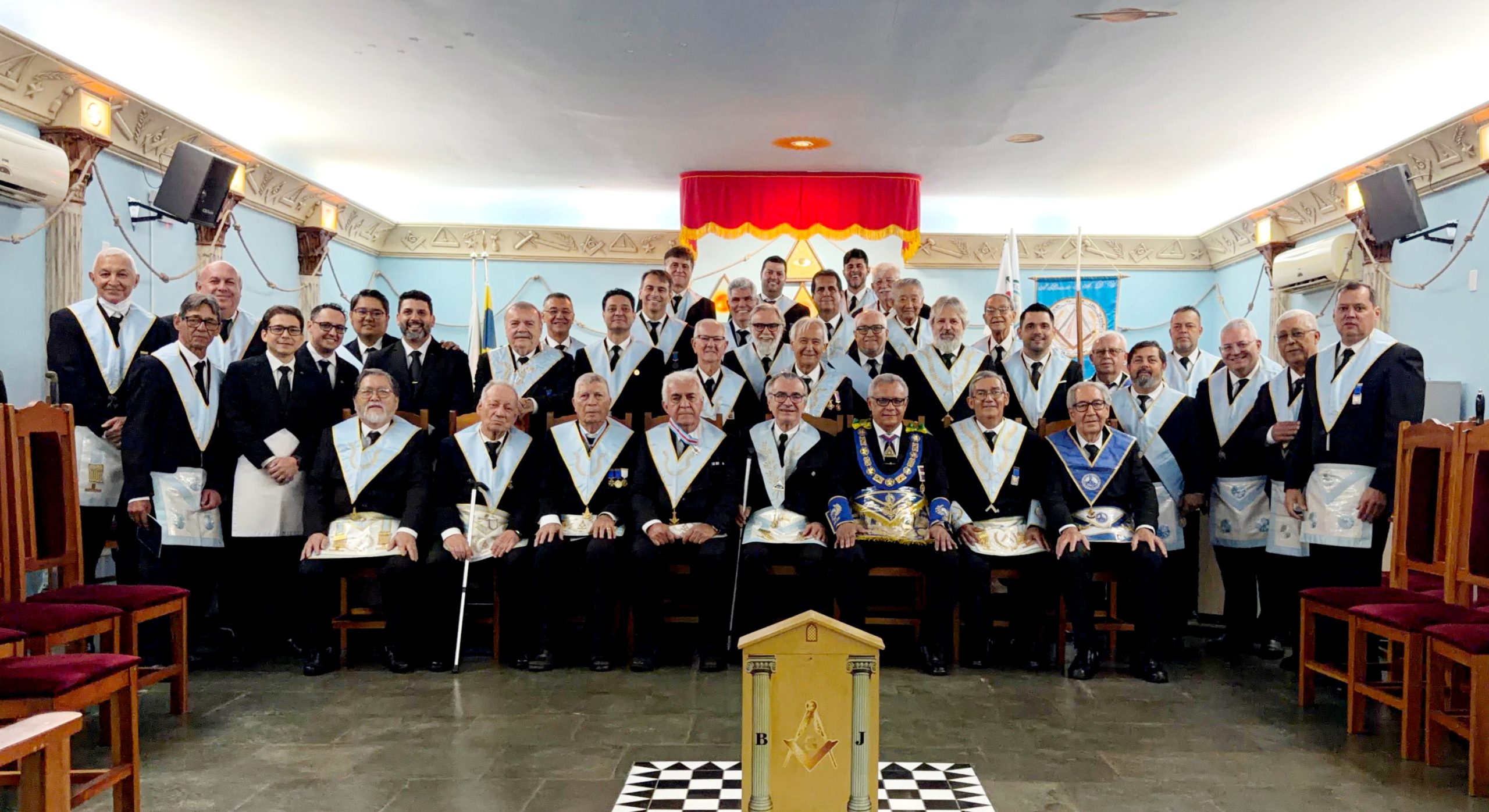 No momento, você está visualizando ARLS Arquitetos da Pirâmide realiza Sessão Especial para entrega de Comemda do Mérito D. Pedro I – Selvíria MS – 21/03/2026